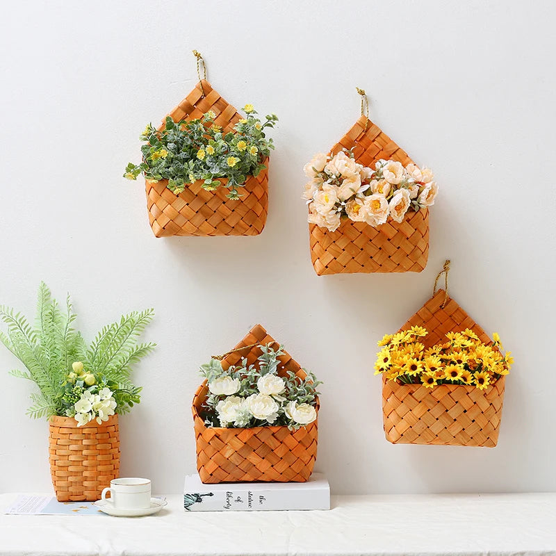 Natural Wicker Wall Hanging Basket – Minimalist Rattan Storage & Decor